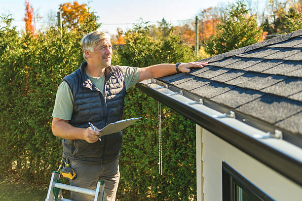 Professional Roof Repair technician working in Palos Park, IL